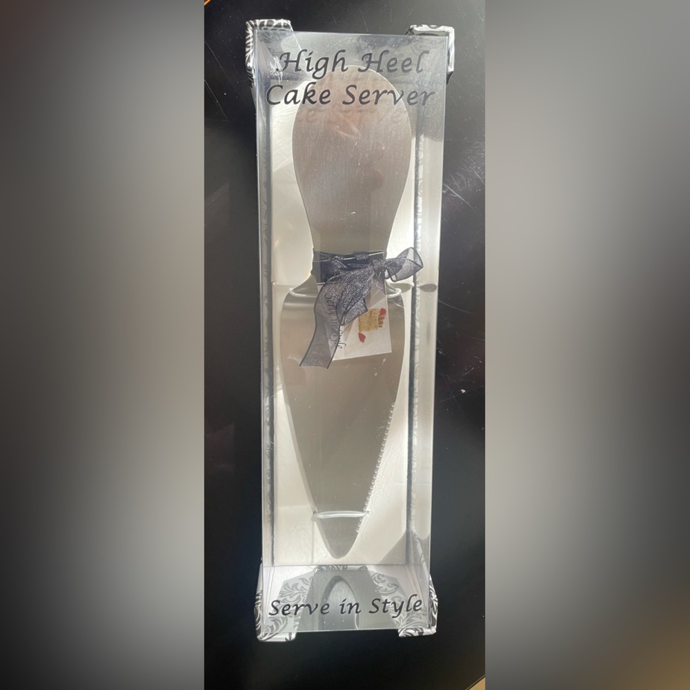 High Heel Cake Server